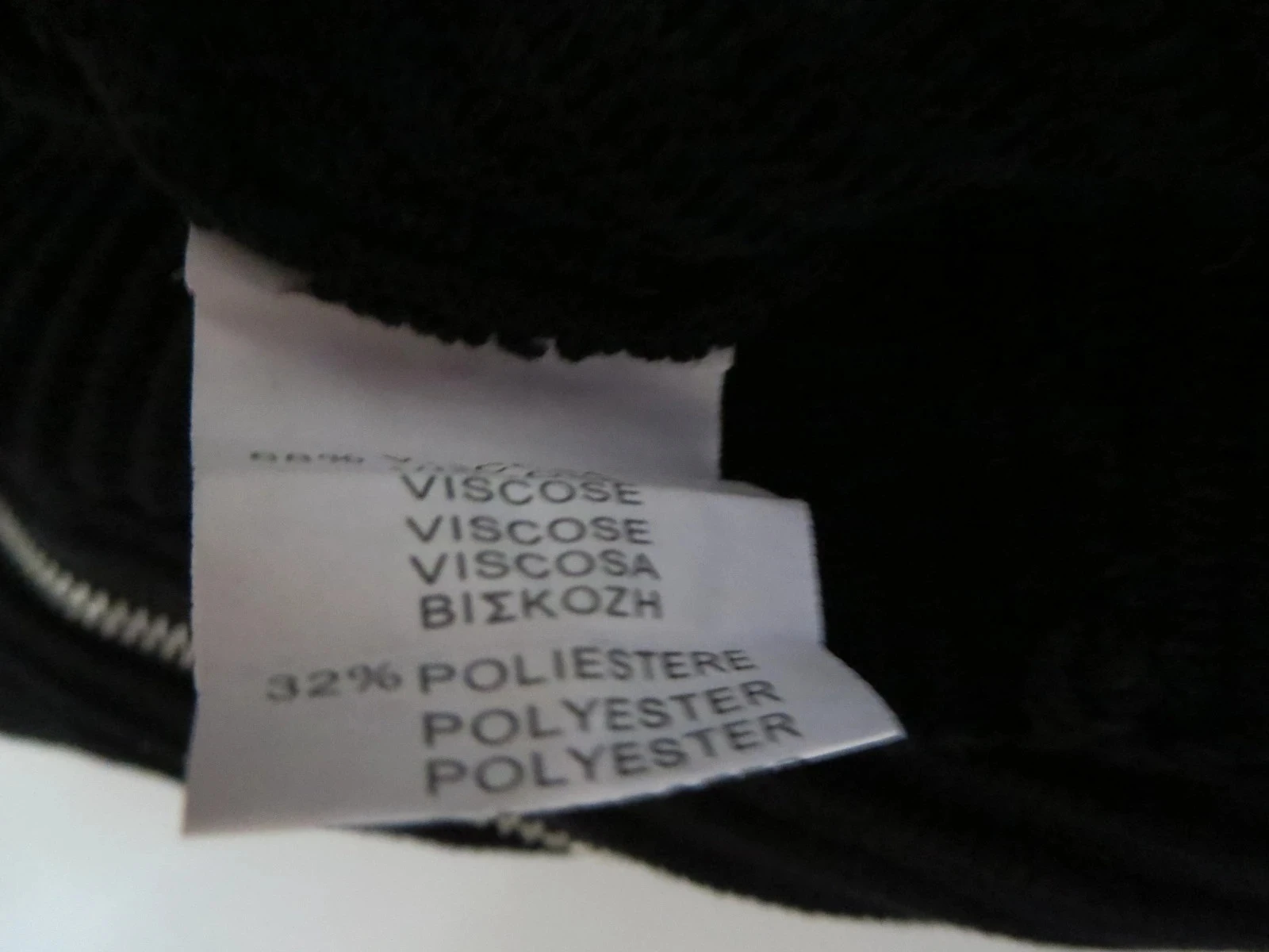Crop top noir  à zip – My Queen (Taille 36/38) – photo 3